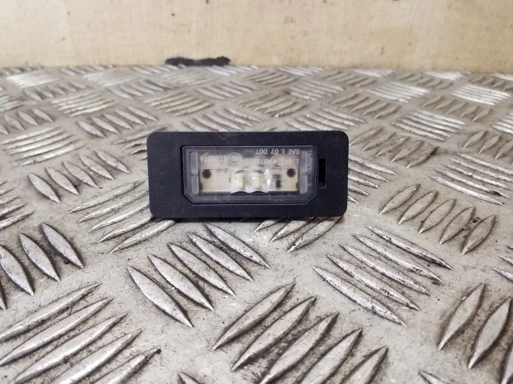 Number plate light 63267193293
