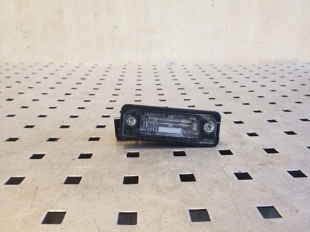 Number plate light 1J6943021B
