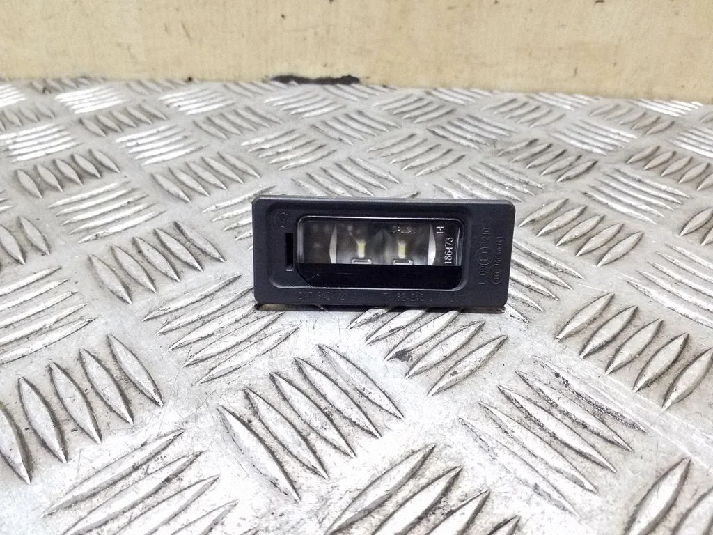 Number plate light 3AF943021A