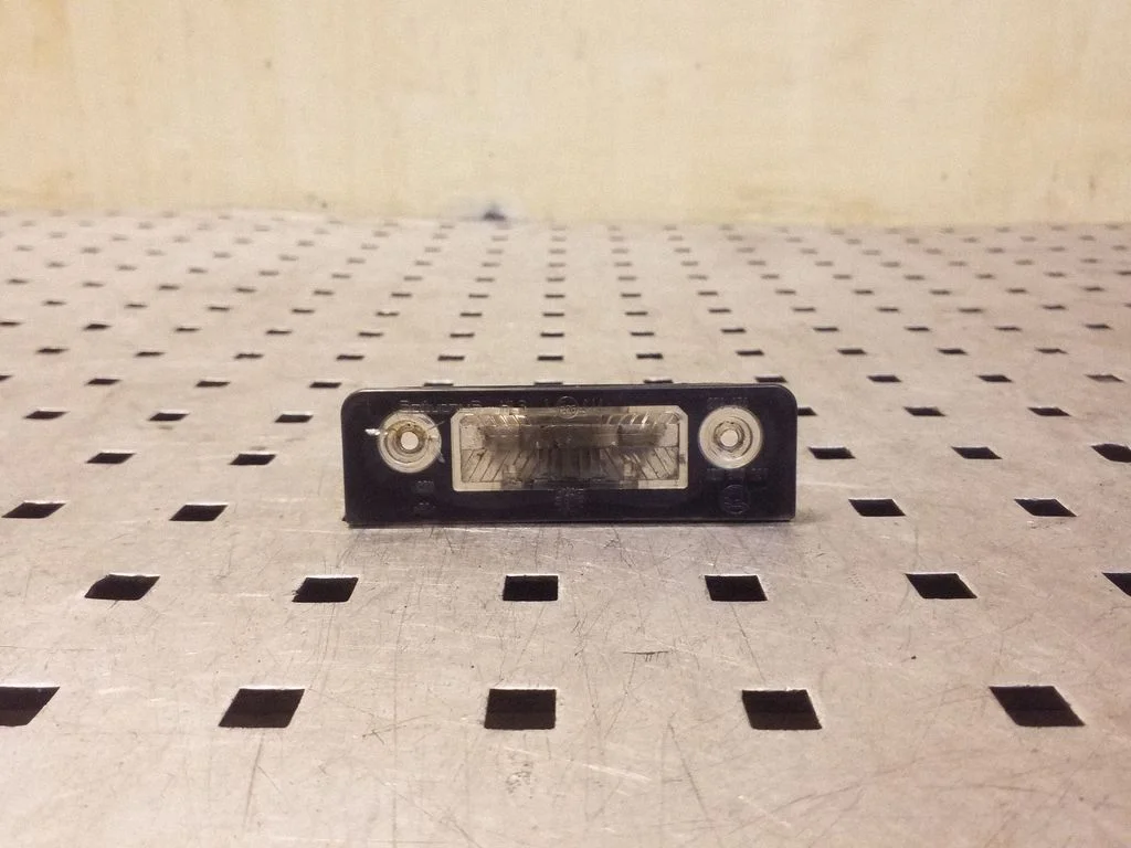 Number plate light 1Z0943021