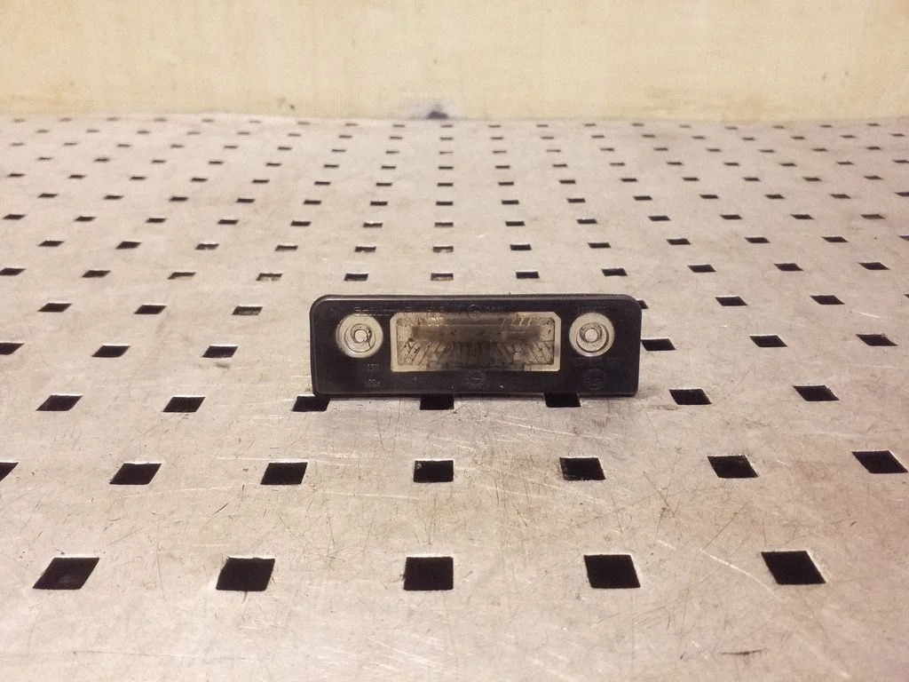 Number plate light 1Z0943021