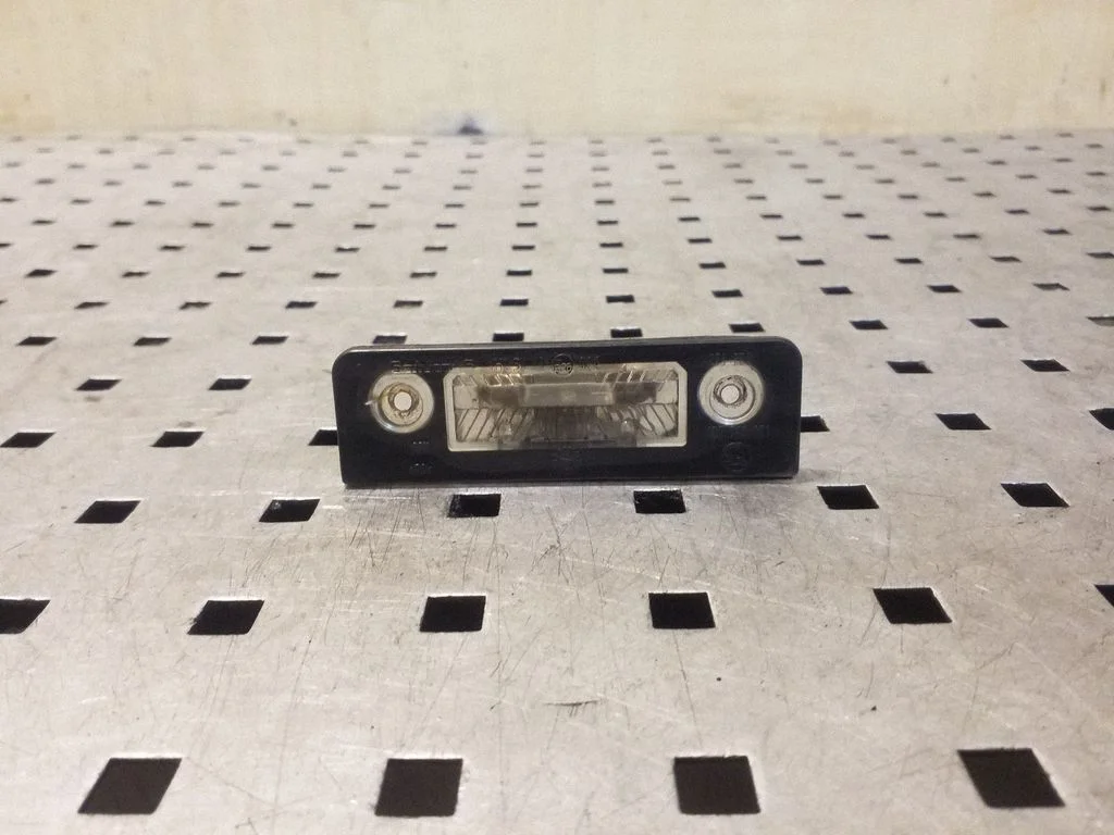 Number plate light 1Z0943021
