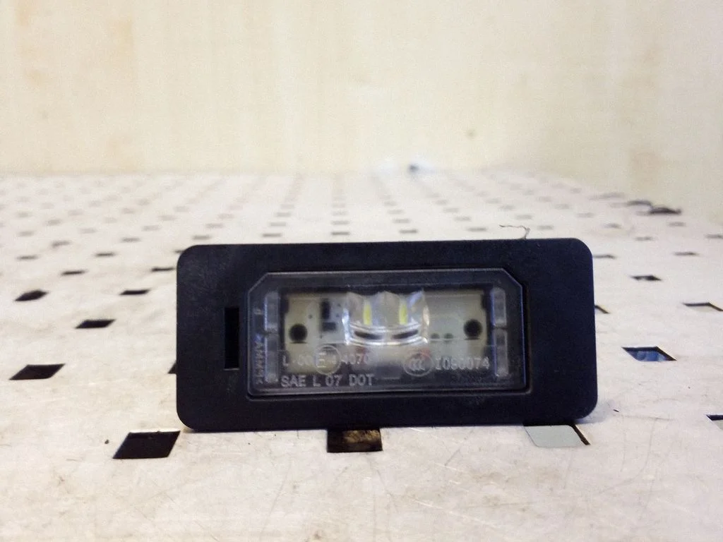 Number plate light 63267193293