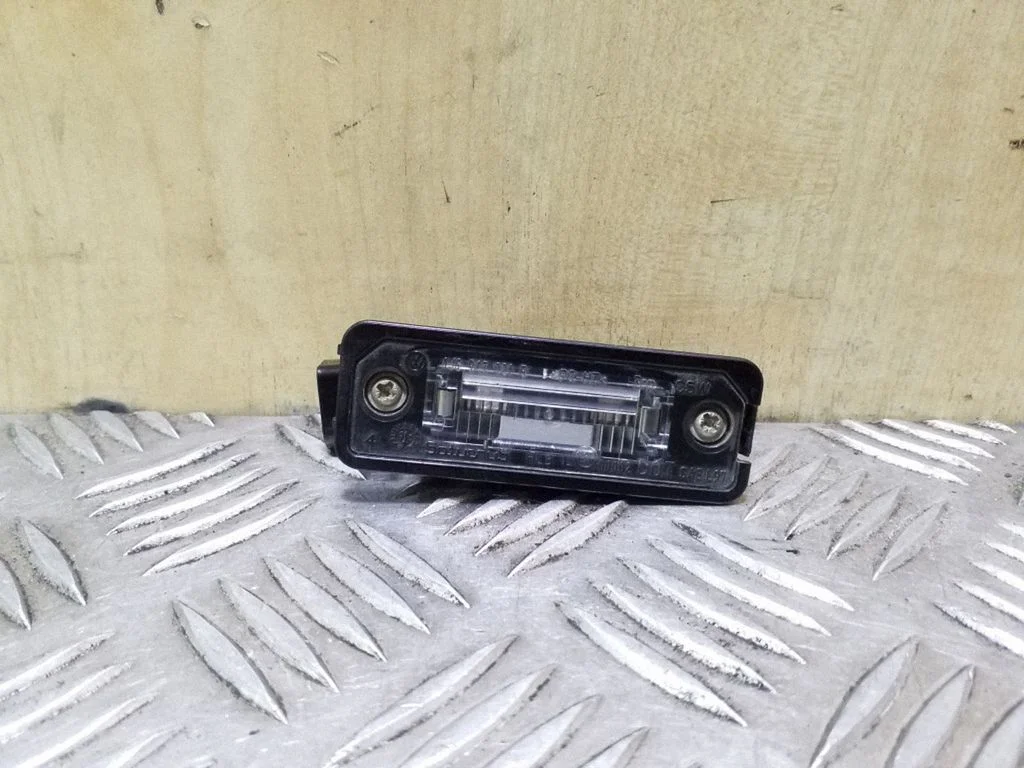 Number plate light 1J6943021B