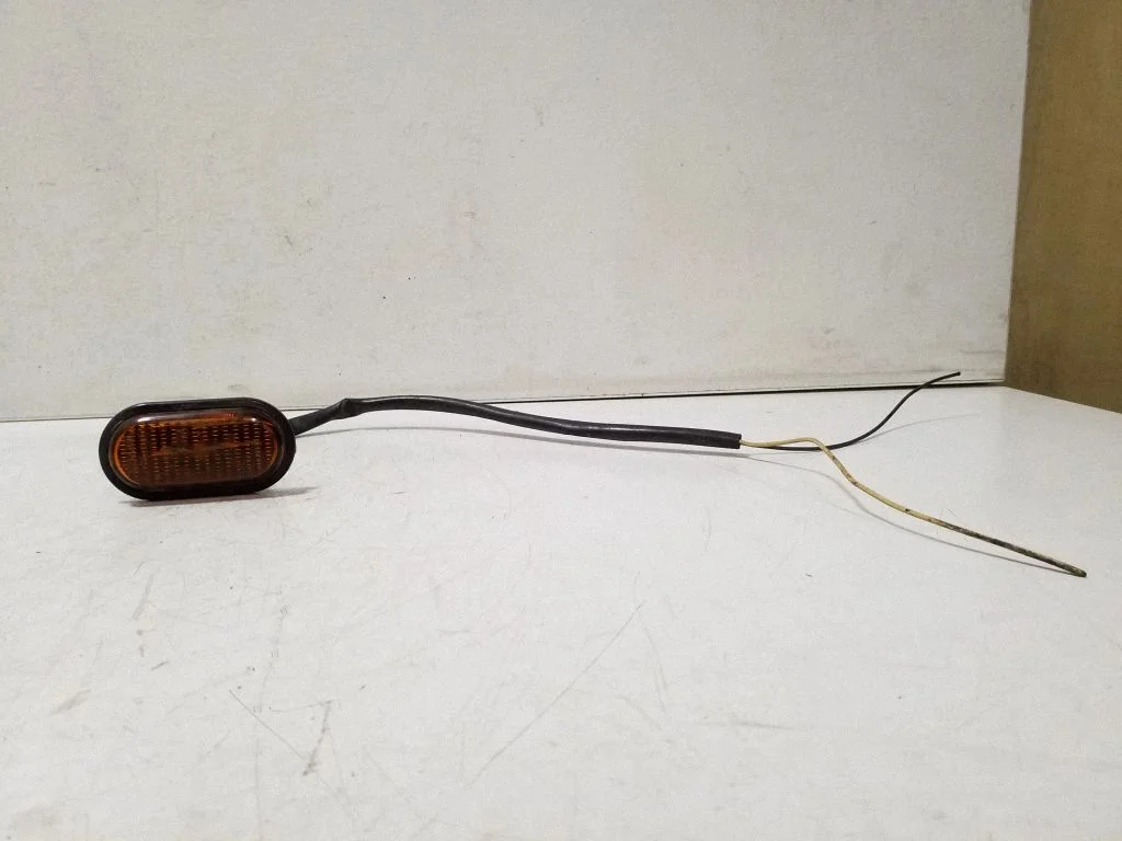 Front fender indicator light 13910020 – Renault Megane I (1995-2002)