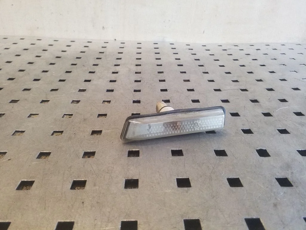 Front fender indicator light 63132492180