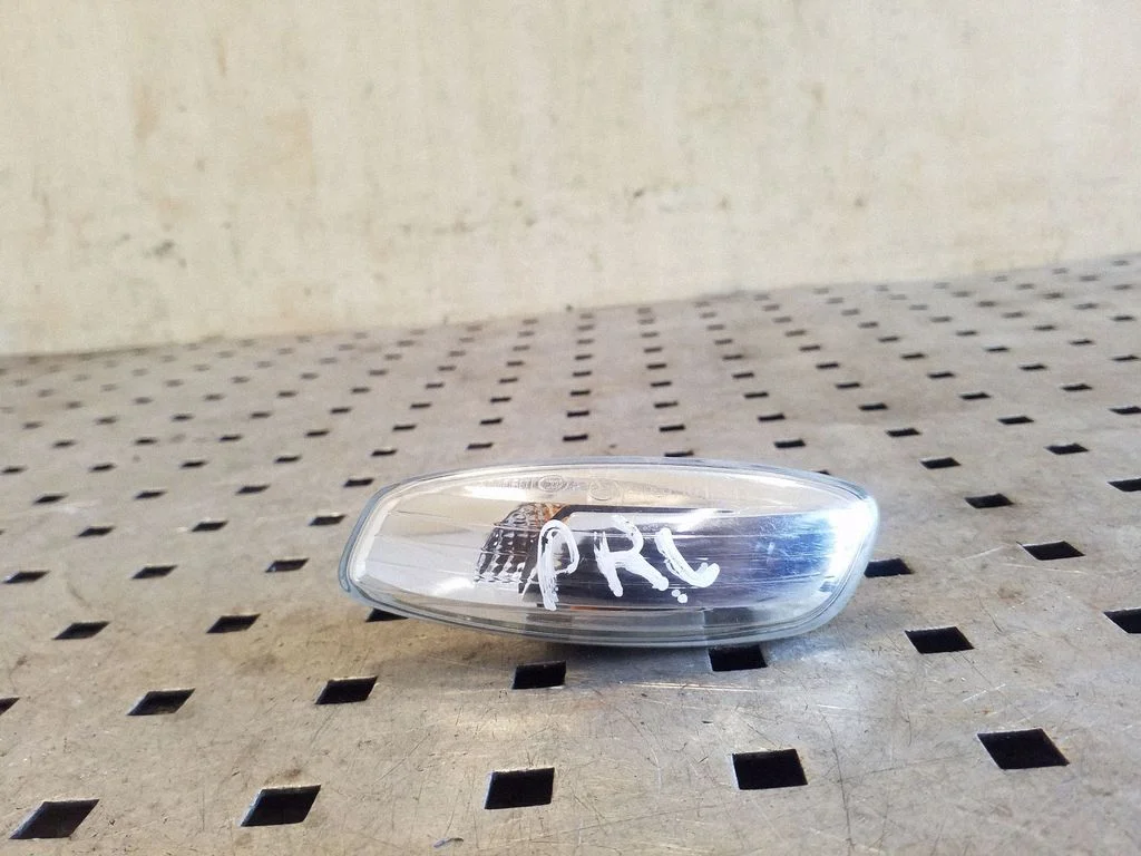 Kierunkowskaz w błotniku – Citroen C4 Grand Picasso (2007-2013), lewa