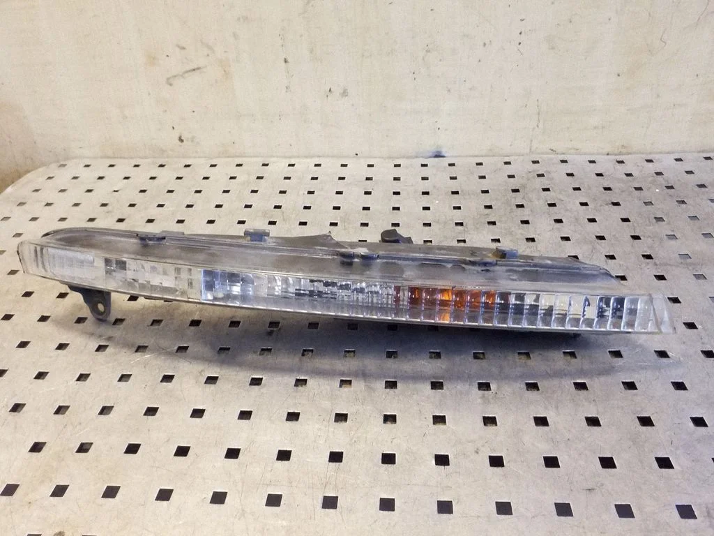 Front indicator light 4L0953042