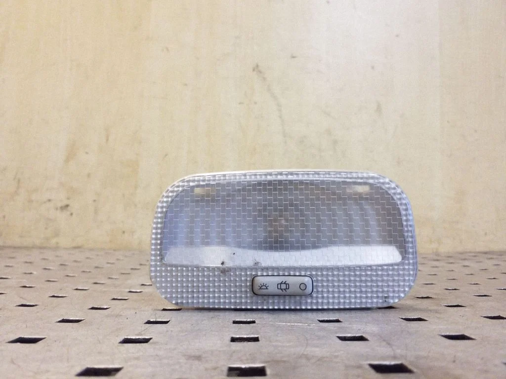 Lampka tylnych siedzeń 9652262180 – Citroen C4 Grand Picasso (2007-2013)