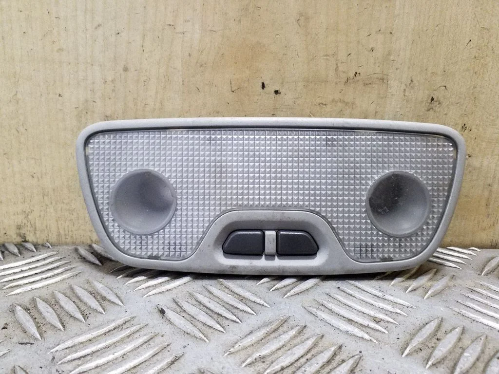 Rear seat light 9178936