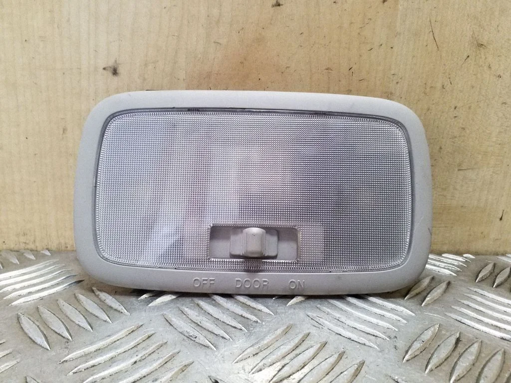 Rear seat light 928502H000