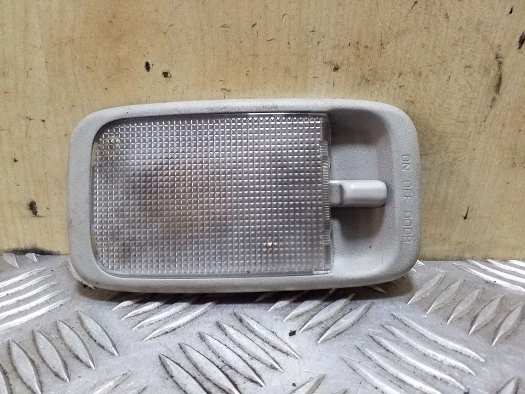 Rear seat light 8124005030