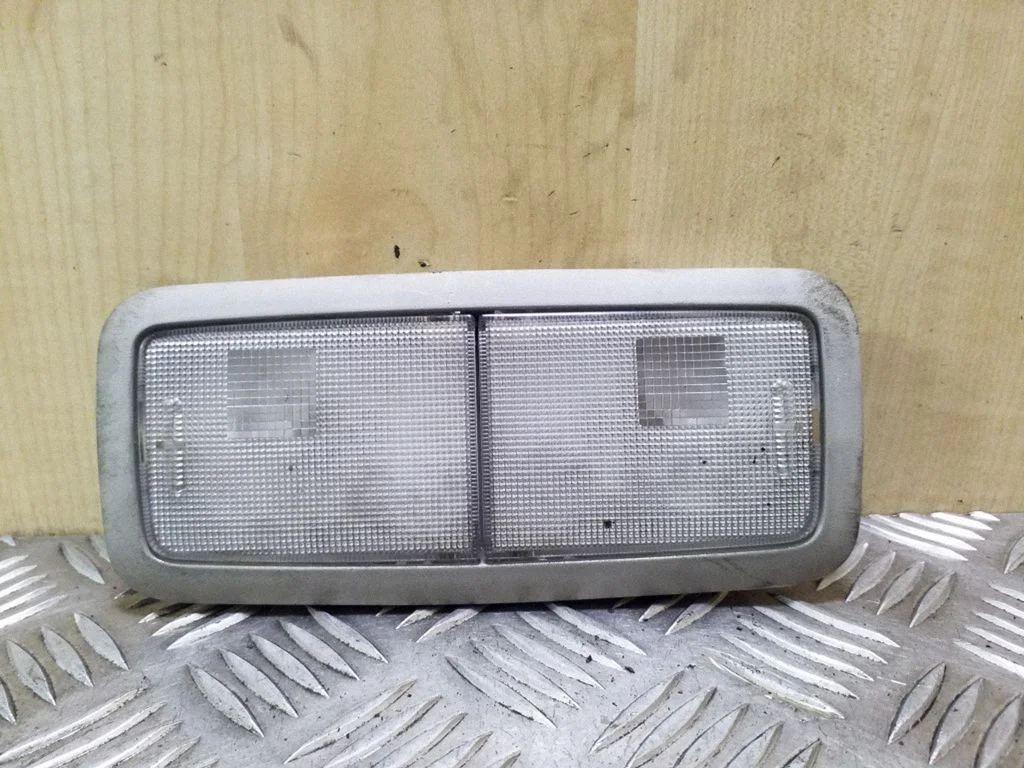 Rear seat light 8125005030