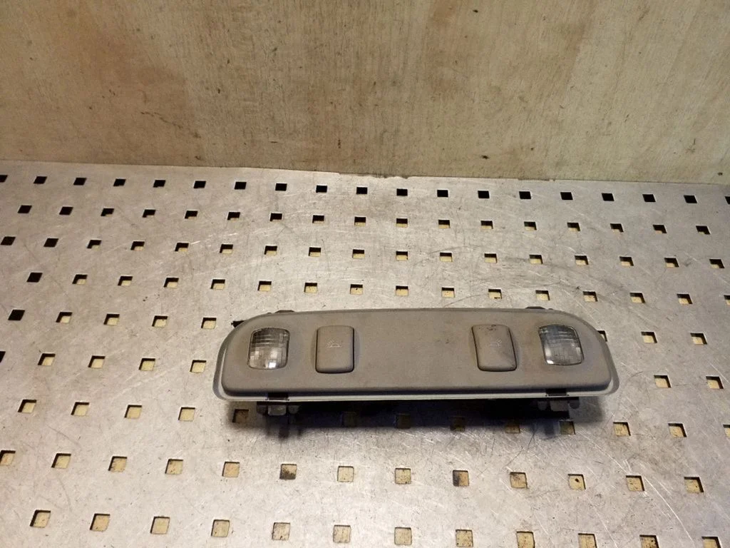 Rear seat light 8E0947111A