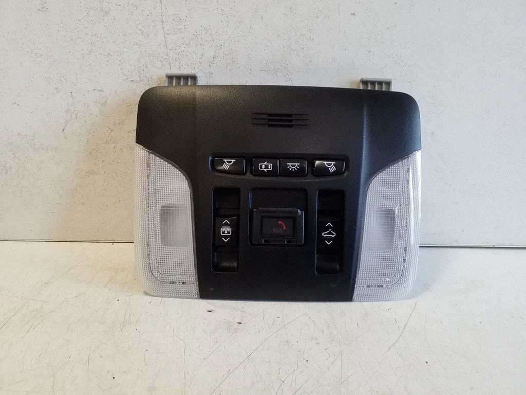 Front seat light 8126002A90