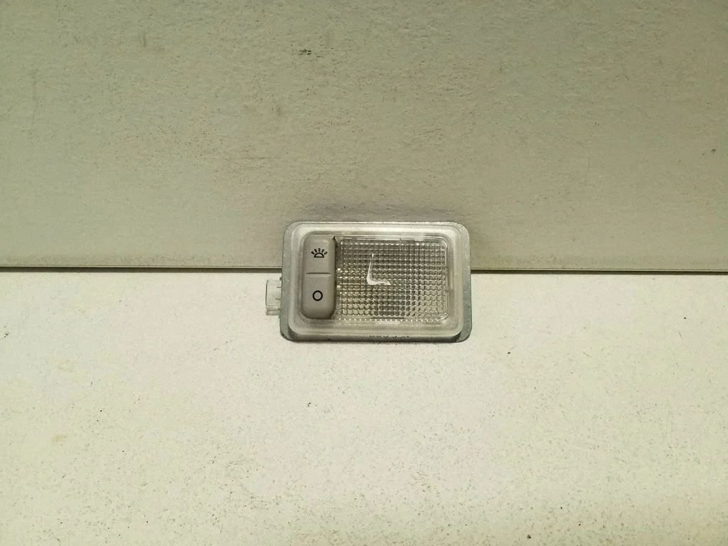 Esiistmete valgustustuli – Ford S-MAX (2006-2015)