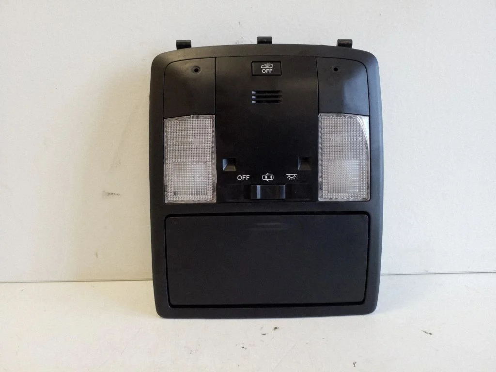 Front seat light 8A614033G