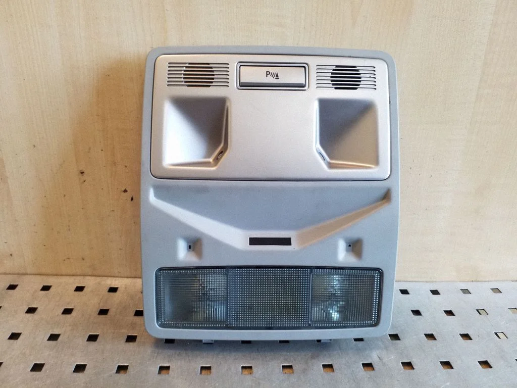 Front seat light 8X23MBBV