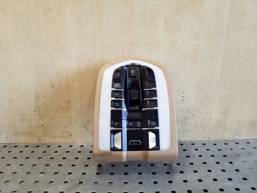 Front seat light 7PP959551FS