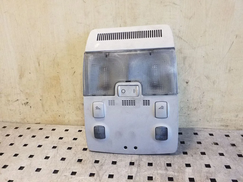 Front seat light 8E0947135D