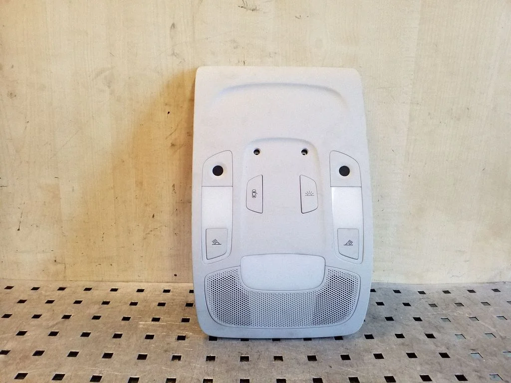 Lampka przednich siedzeń 4G0951177 – Audi A6 S6 C7 4G (2011-2018)