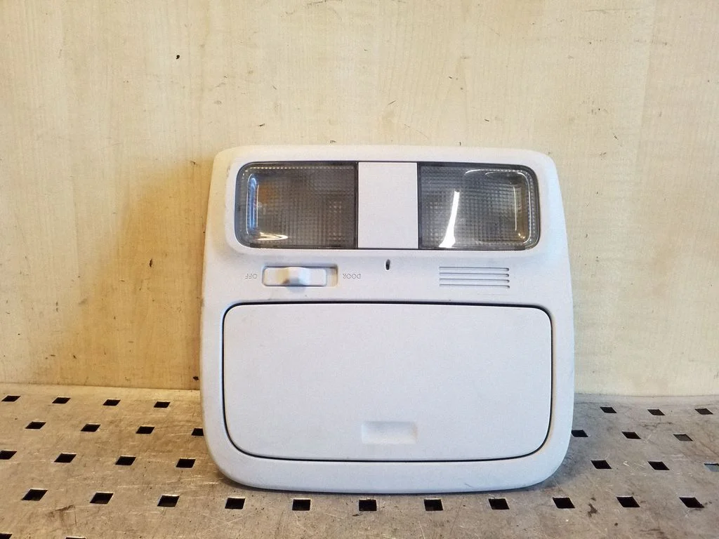 Front seat light VC12086