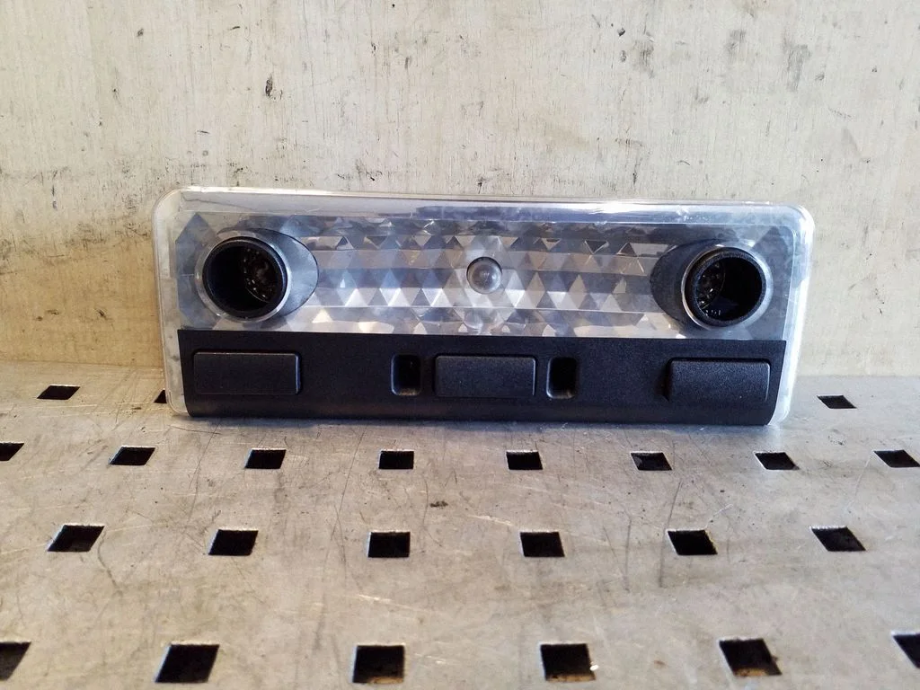 Front seat light 63316962046