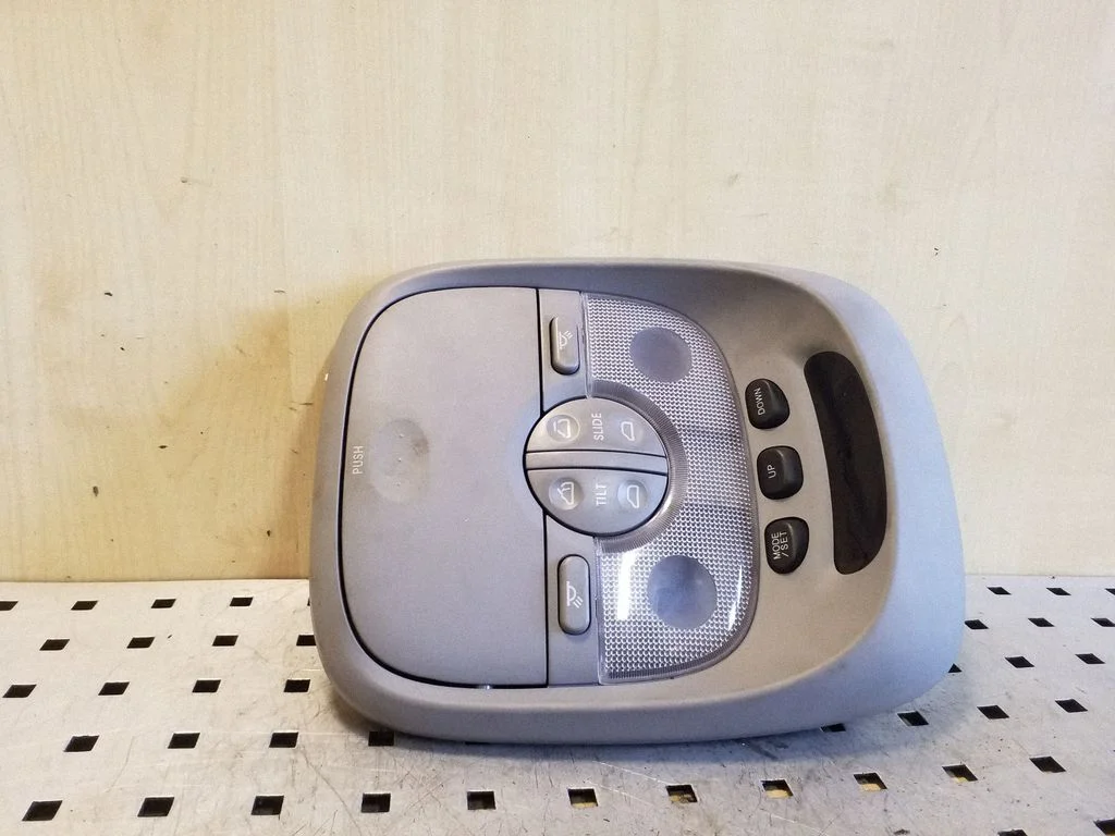 Esiistmete valgustustuli 928003E0