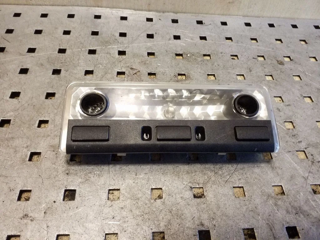 Front seat light 63316962046