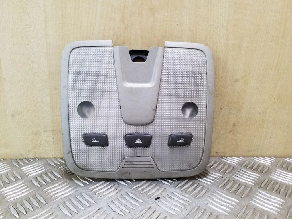 Front seat light 9483553
