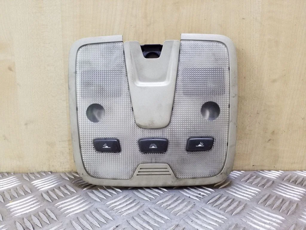 Front seat light 518828018