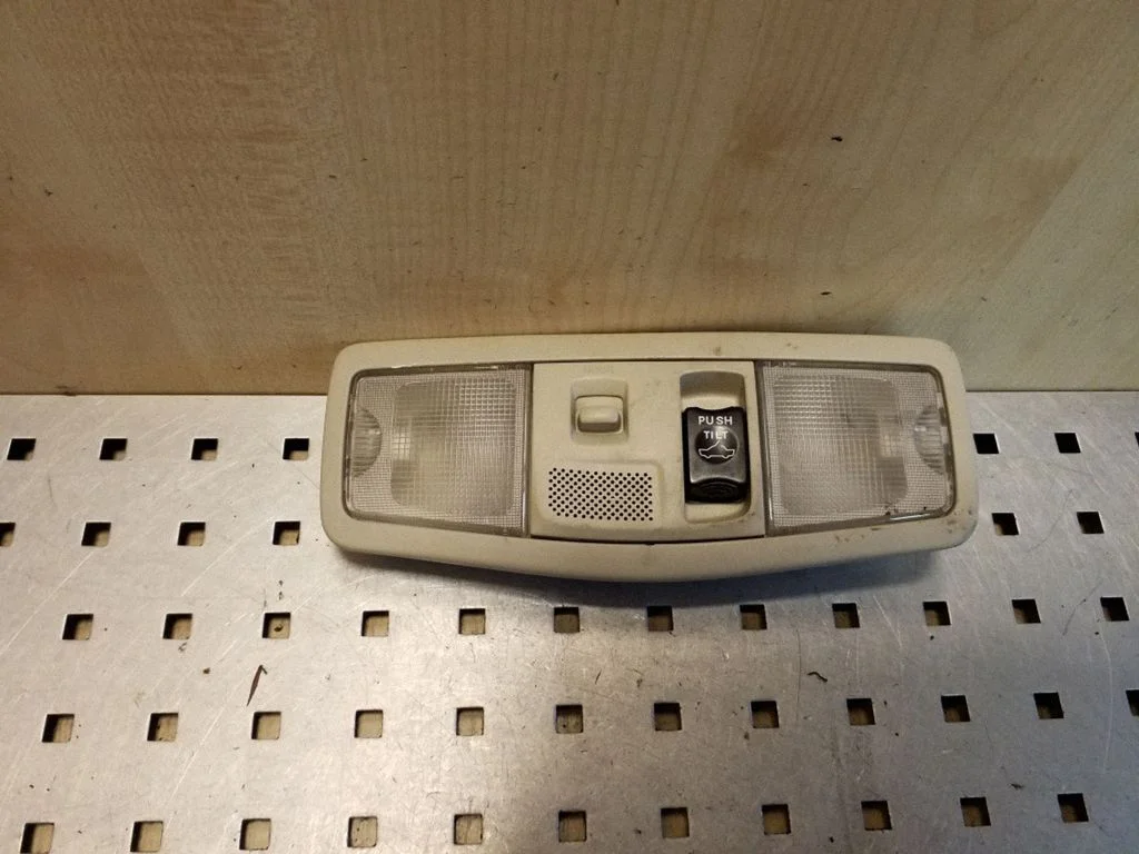 Esiistmete valgustustuli 8401A009ZZ