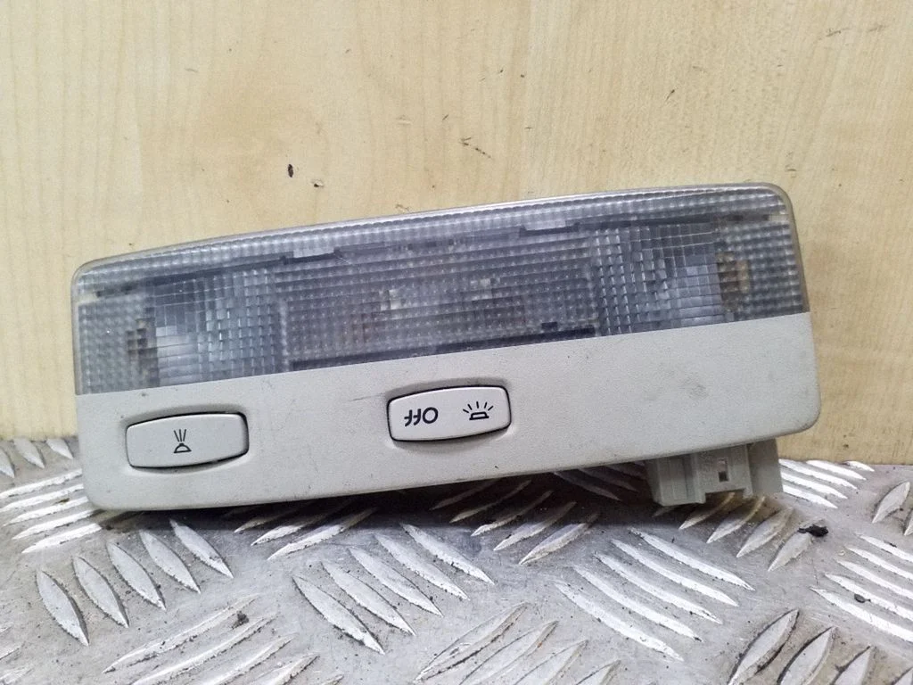 Front seat light 8200013576 – Renault Laguna II (2001-2007)