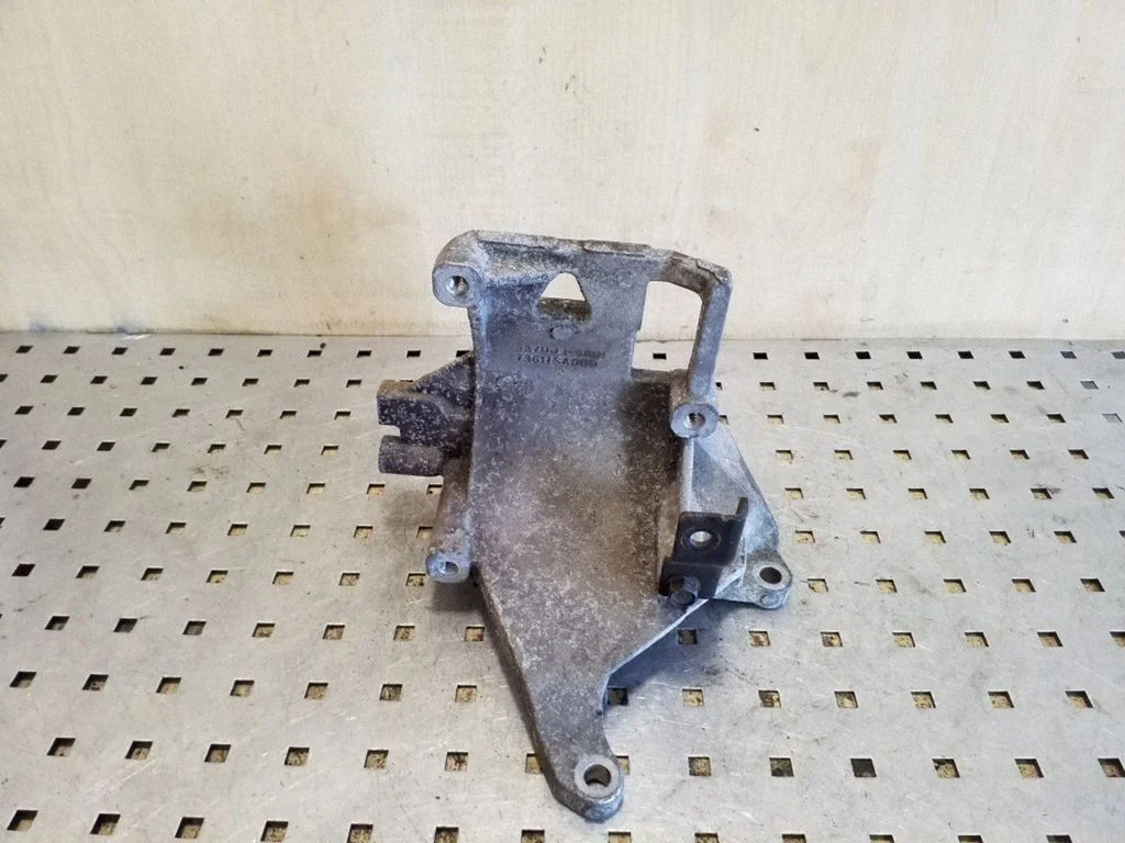 Wspornik sprężarki klimatyzacji 5370035901 – Subaru Forester SG (2003-2005)