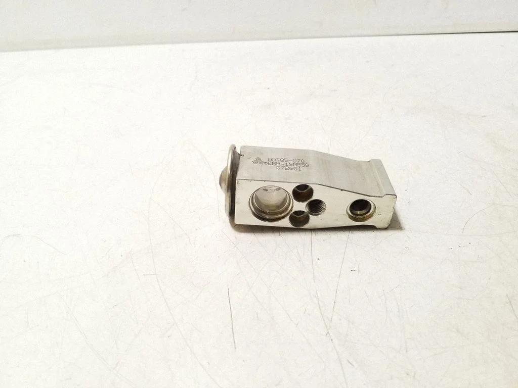 Air conditioning (A/C) expansion valve WQT85070