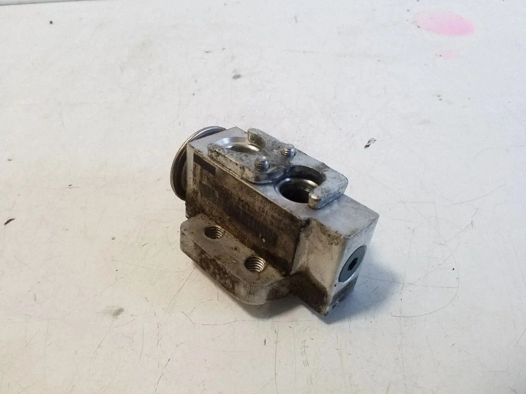 Air conditioning (A/C) expansion valve – Volkswagen Passat B6 (2005-2010)