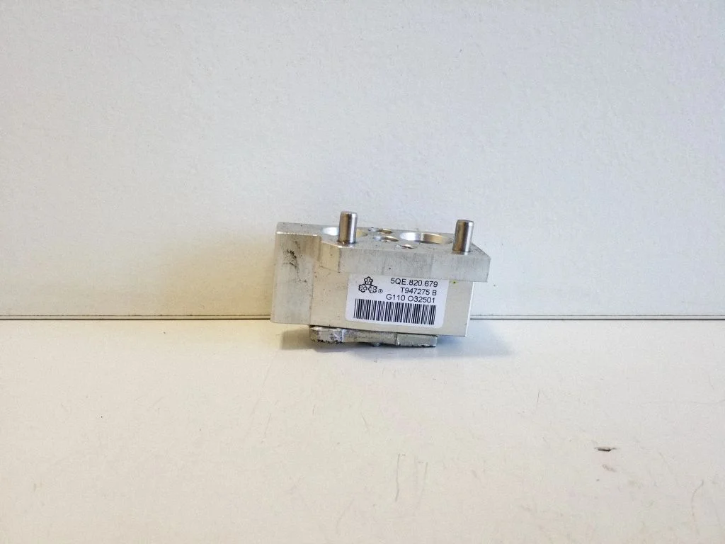 Air conditioning (A/C) expansion valve 5QE820679