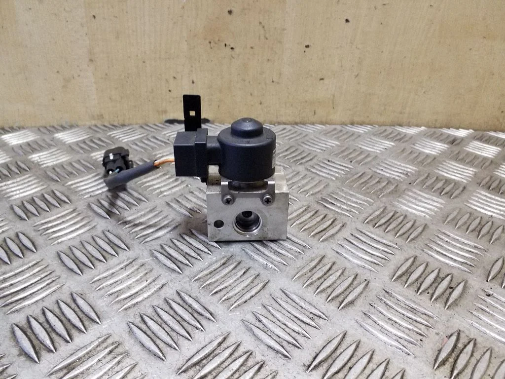 Air conditioning (A/C) expansion valve T146231210