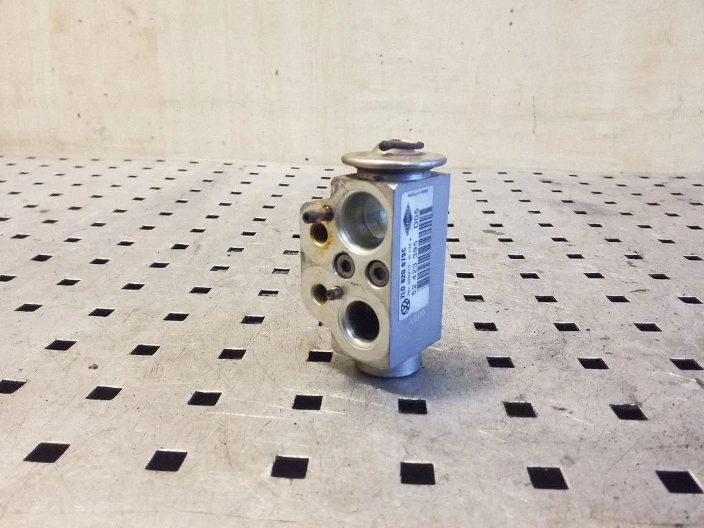 Air conditioning (A/C) expansion valve – Audi Q7 4L (2005-2015)