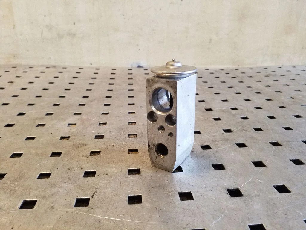 Air conditioning (A/C) expansion valve