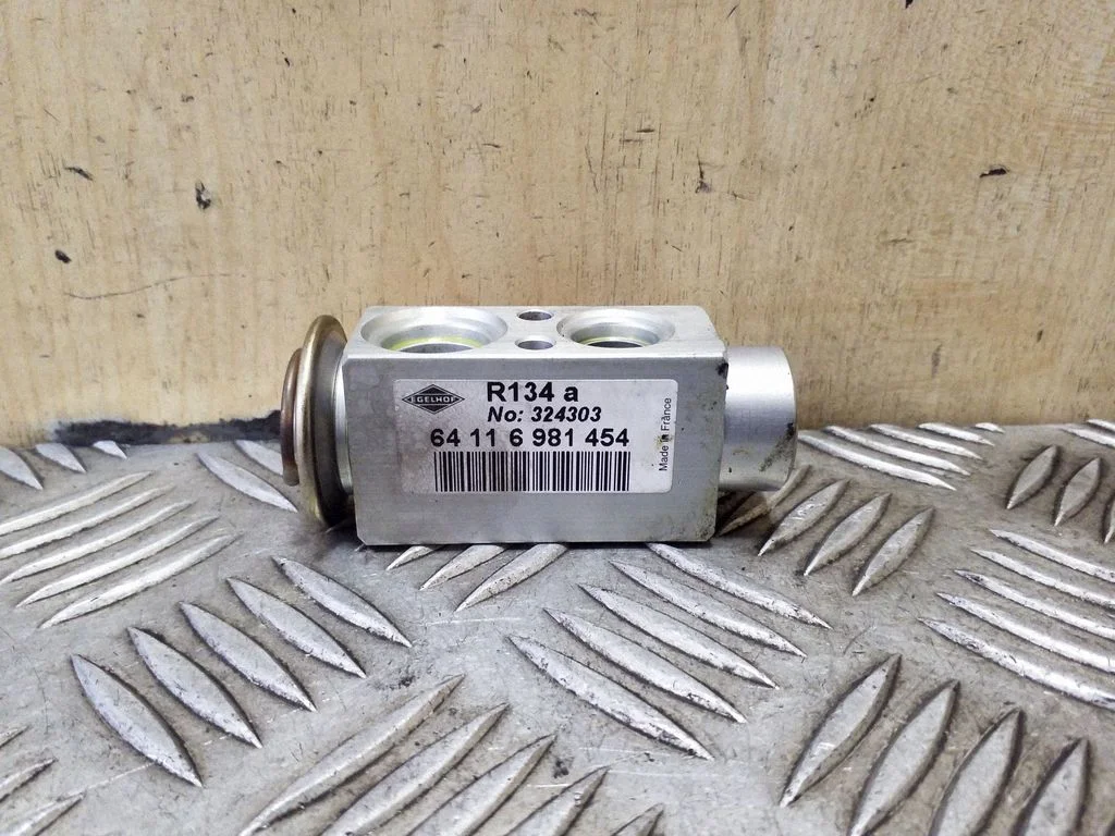 Air conditioning (A/C) expansion valve – BMW X5 E53 (1999-2006)