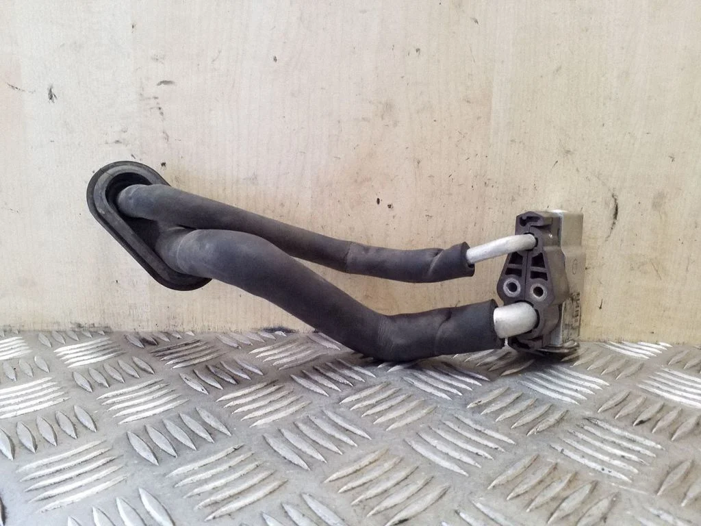 Air conditioning (A/C) expansion valve – Toyota Corolla E120 E130 (2004-2007)