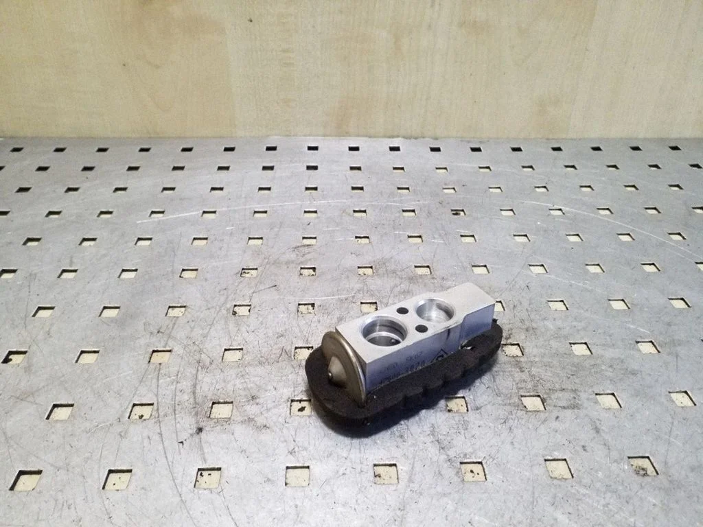 Air conditioning (A/C) expansion valve