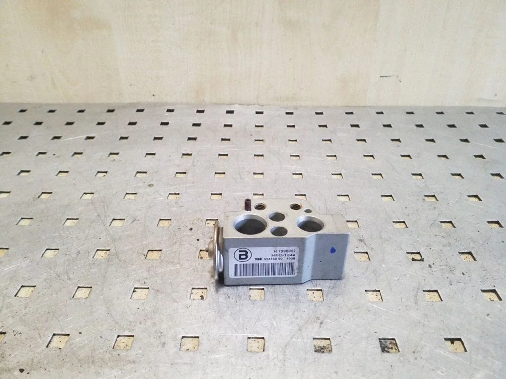 Air conditioning (A/C) expansion valve – Audi A5 Sportback 8TA (2009-2016)
