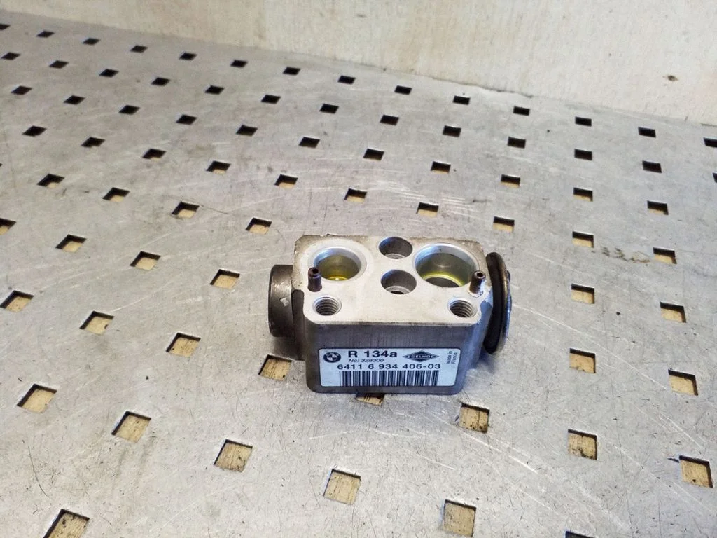 Air conditioning (A/C) expansion valve 6411693440603