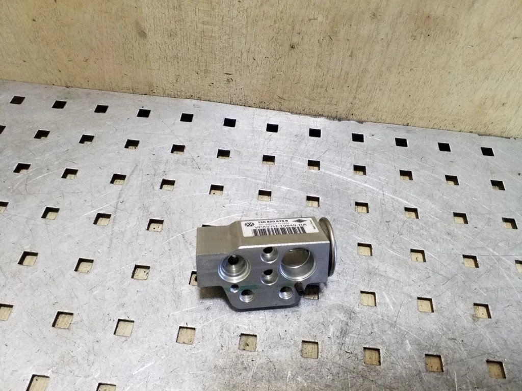 Air conditioning (A/C) expansion valve 1S0820679B