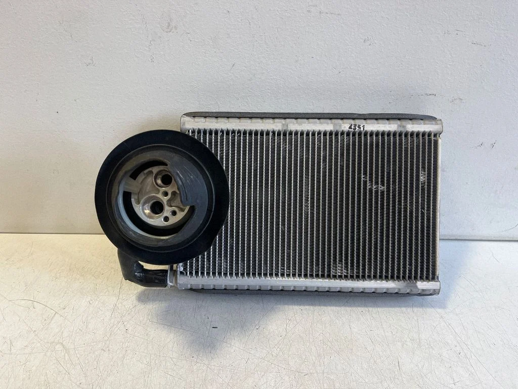 Air conditioning (A/C) radiator (interior) – Porsche Taycan 9J1 (2019-)