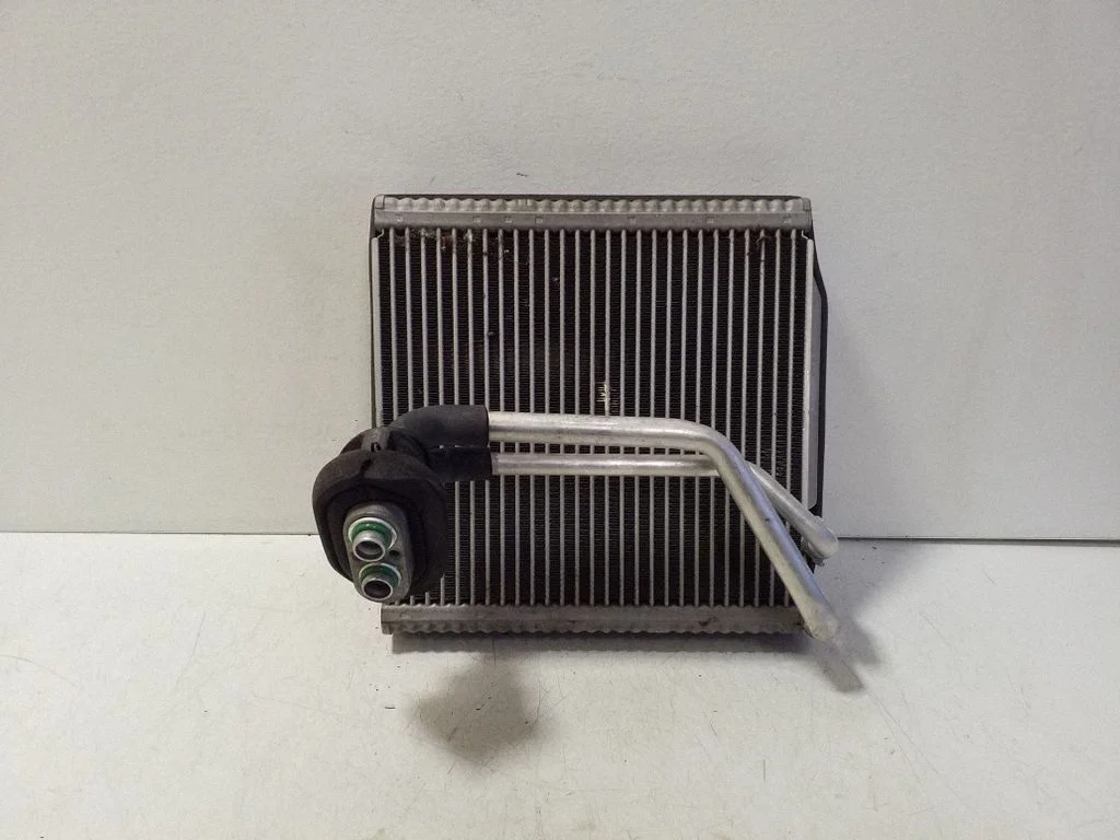 Air conditioning (A/C) radiator (interior)