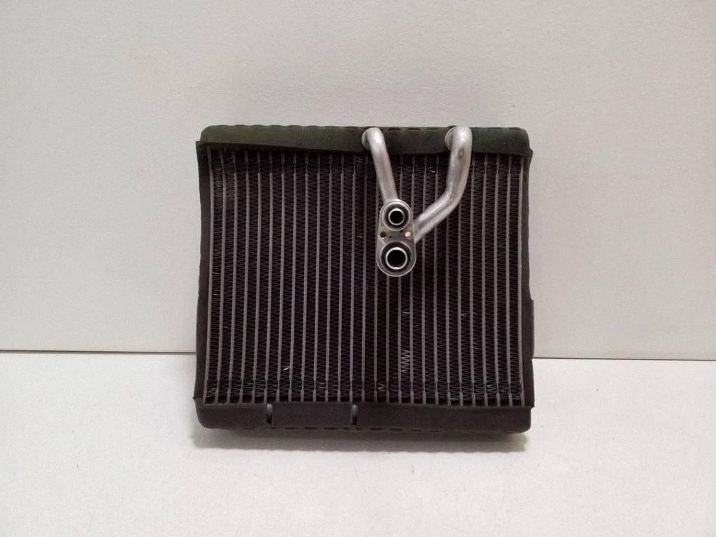 Kliimaseadme radiaator (salongis) 16453417