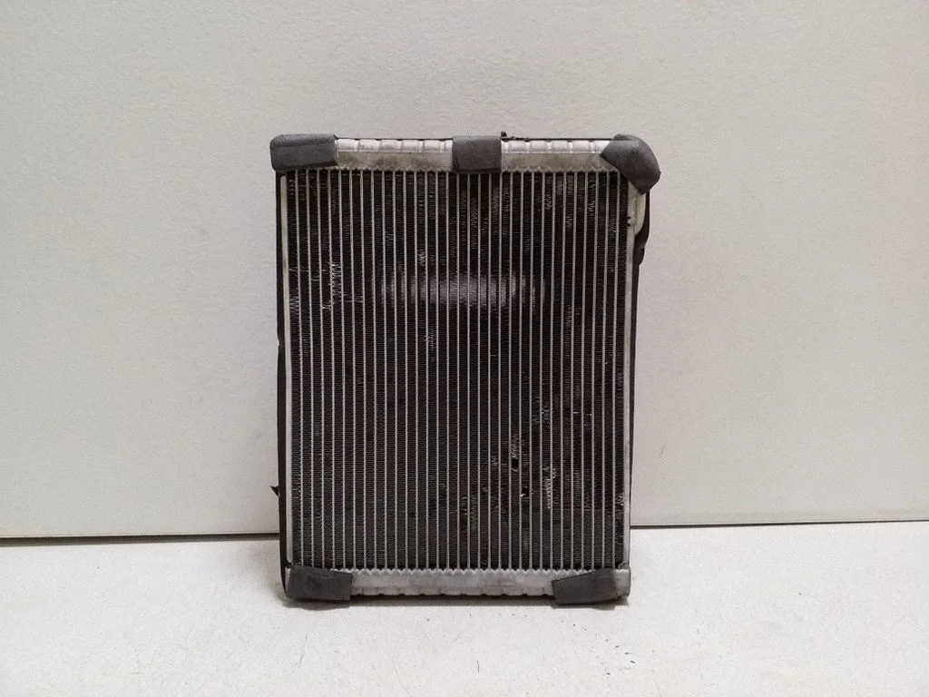 Kliimaseadme radiaator (salongis)
